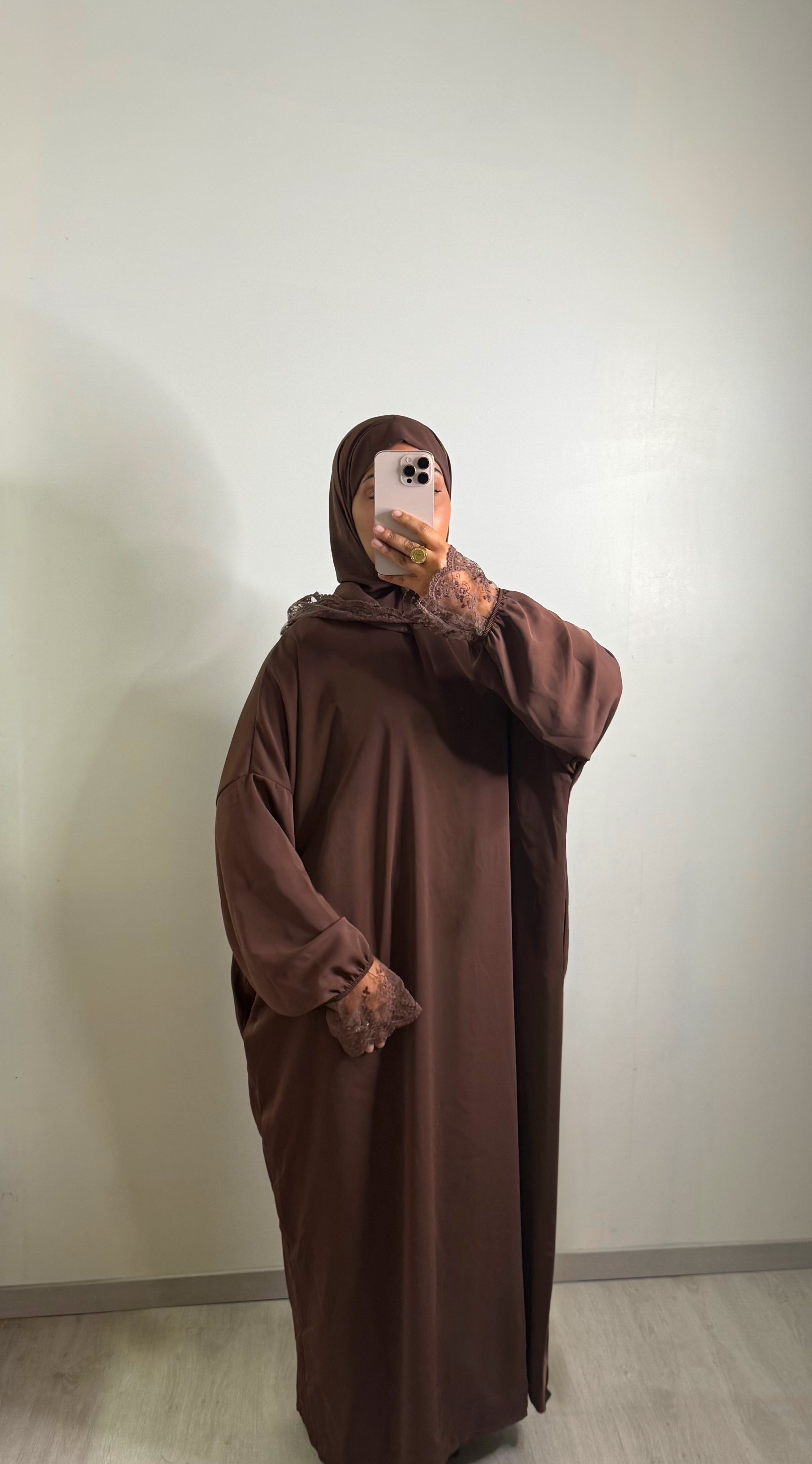 Robe de prière dentelle - Marron